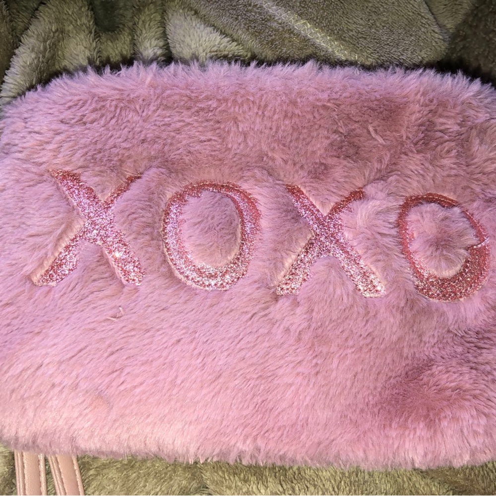 Xoxo purse